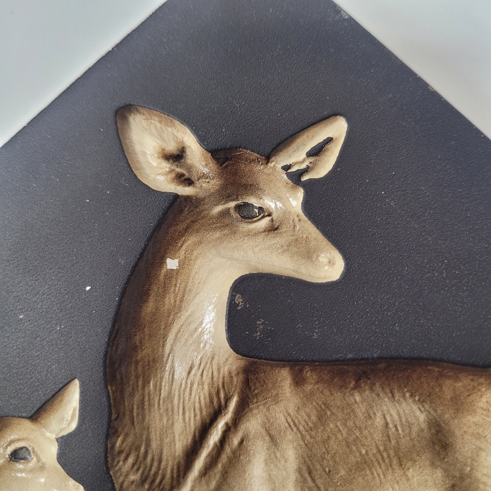 Vintage mid century decorative wall hanging with debossed deer & fawn in grass - Picture 2 of 12